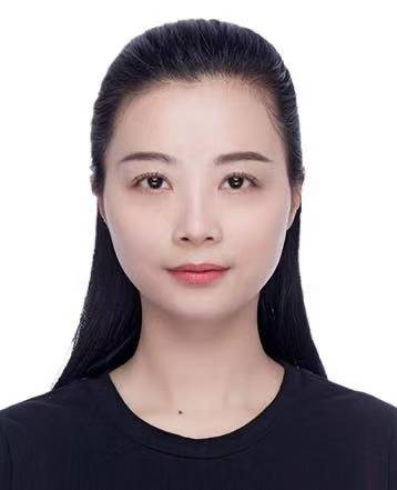 易忠琴.jpg